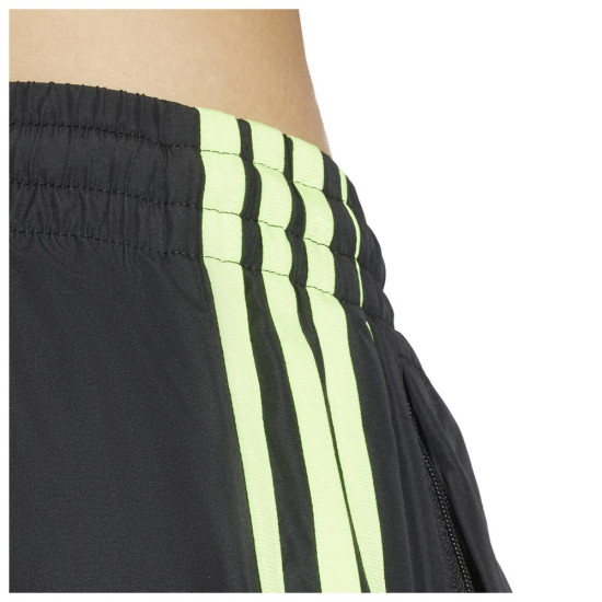 Adidas Γυναικείο παντελόνι φόρμας Teamgeist Adicolor Oversized Woven Pants